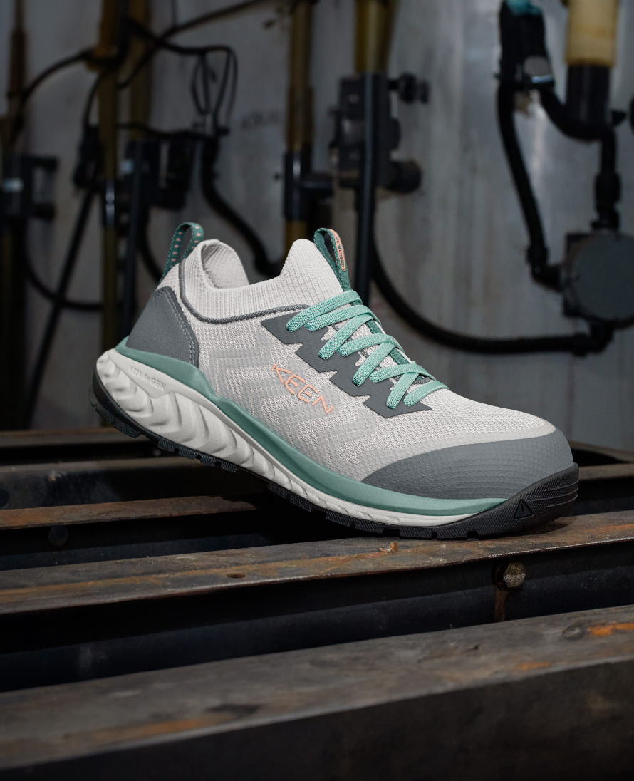 Women's Arvada Shift Work Sneaker (Carbon Toe) Steel Grey/Granite Green - Keen