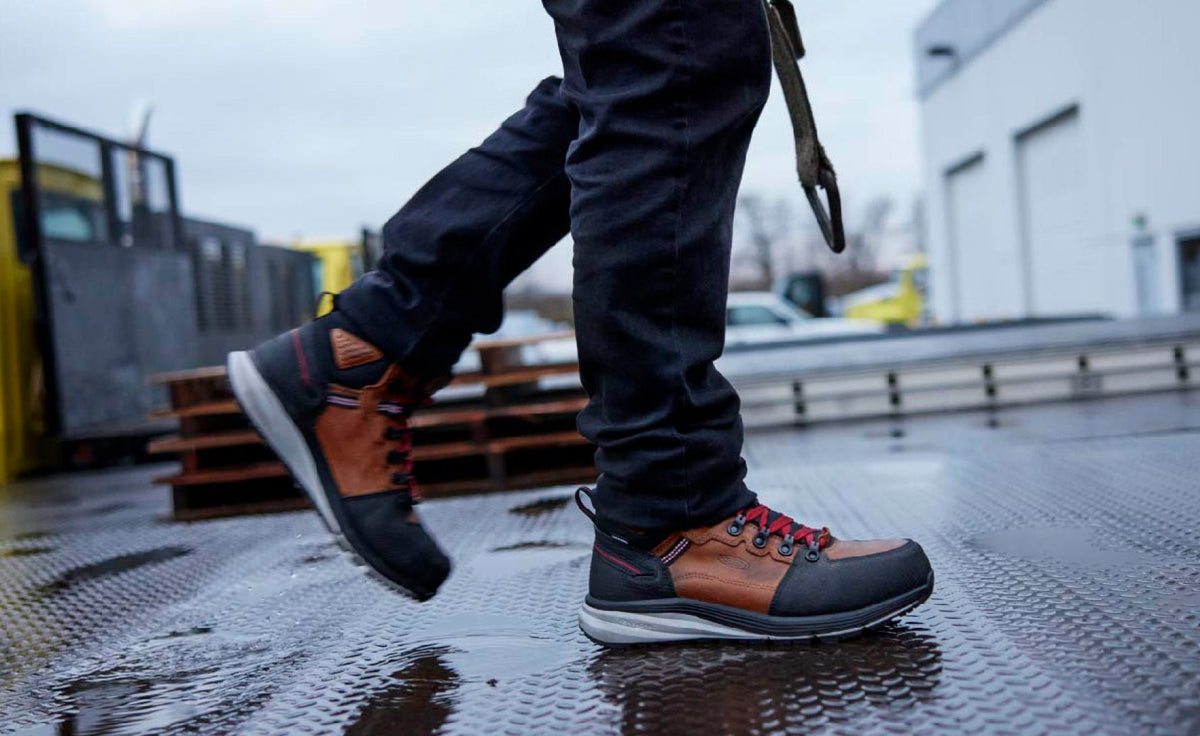 Men's Red Hook Waterproof Boot (Carbon Toe) Tobacco/Black - Keen