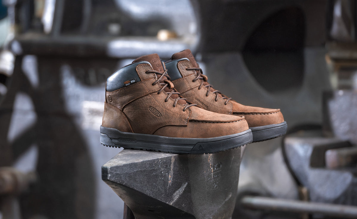 Men's Gibson ESD Boot (Carbon Toe) Cascade Brown/Black - Keen