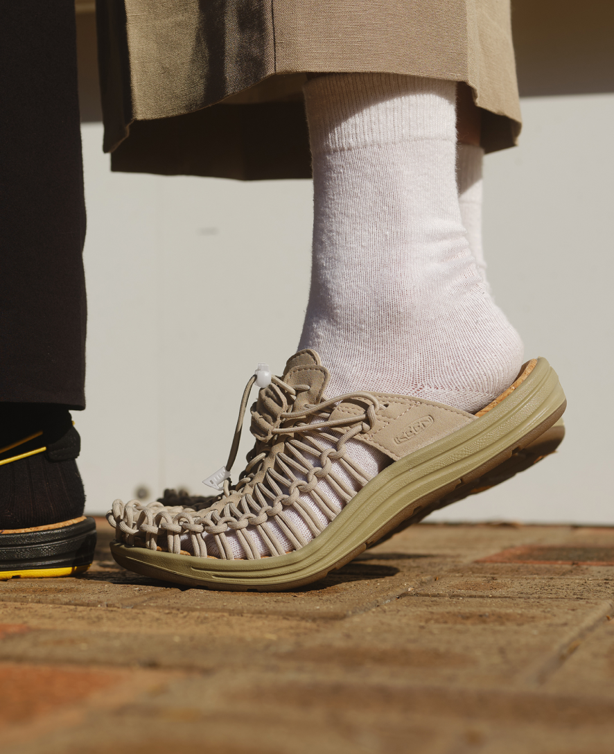 All Gender UNEEK II Convertible Safari/Cornstalk - Keen
