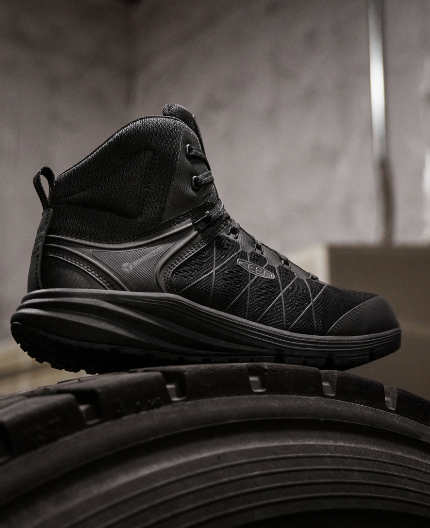 Women's Vista Energy Mid INT MET (Carbon Toe) Black/Raven - Keen