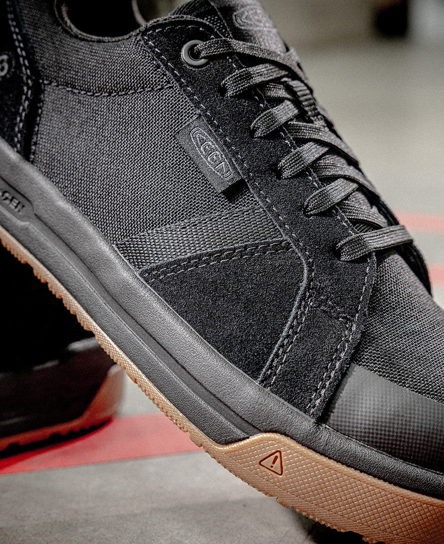 Women's Kenton Work Shoe (Carbon Toe) Black/Gum - Keen