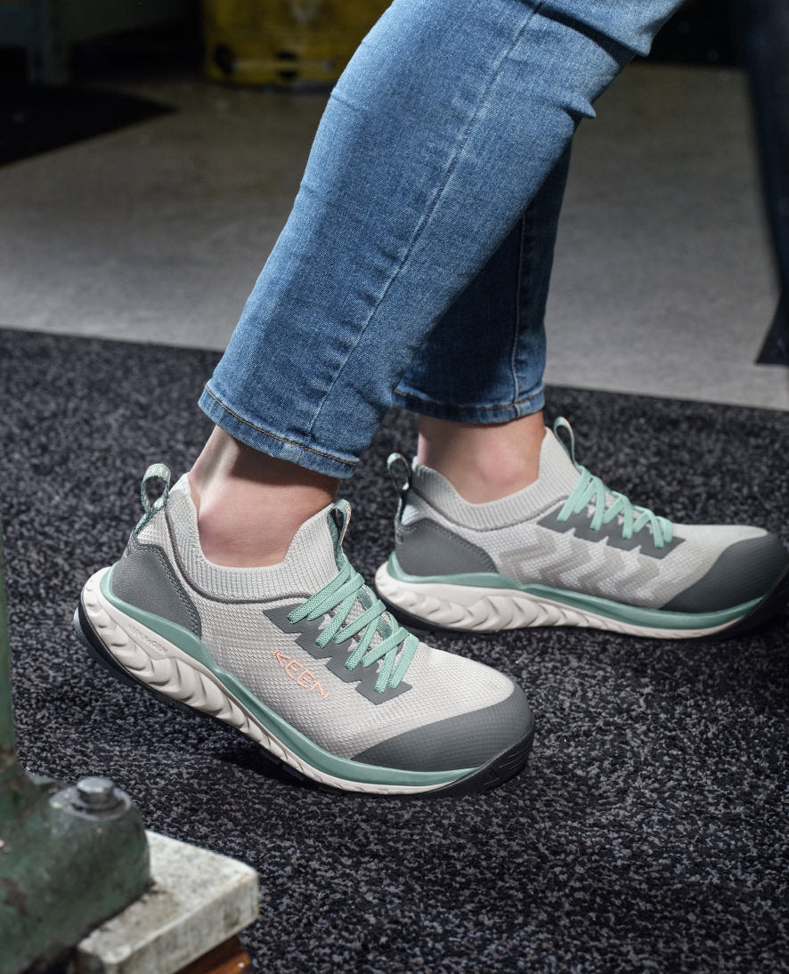 Women's Arvada Shift Work Sneaker (Carbon Toe) Steel Grey/Granite Green - Keen