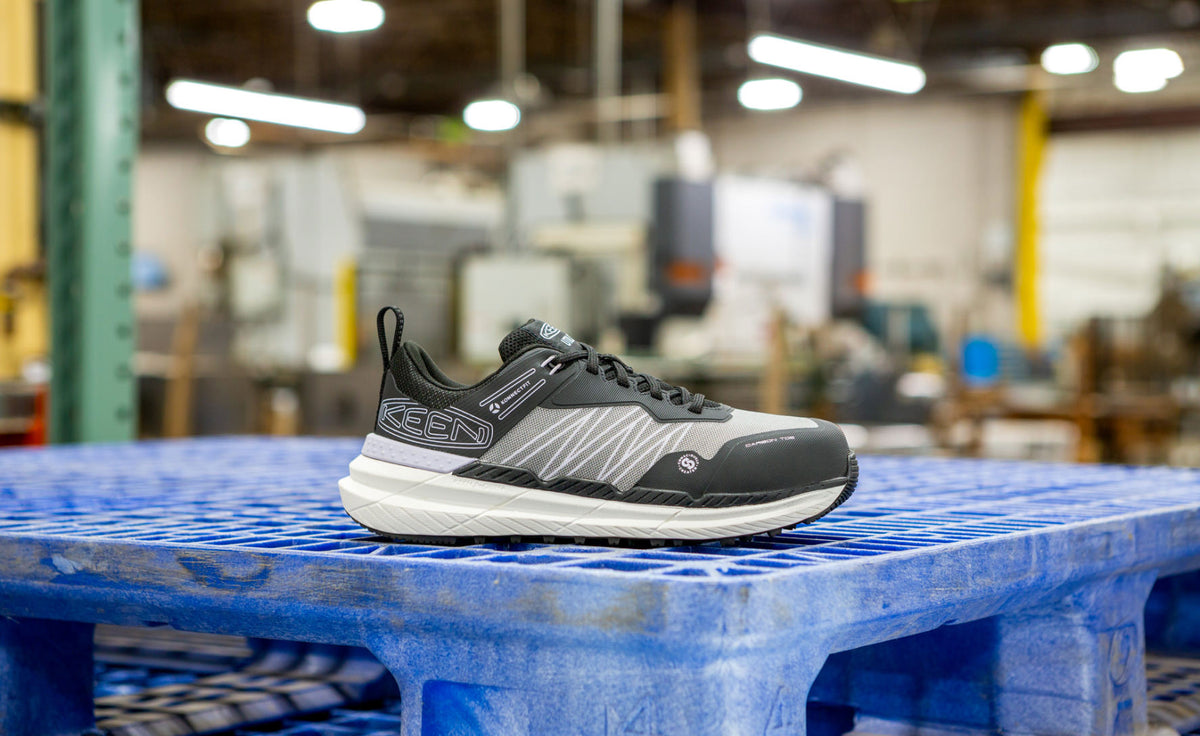 Women's Speedworks Work Sneaker (Carbon Toe) Thistle/Black - Keen